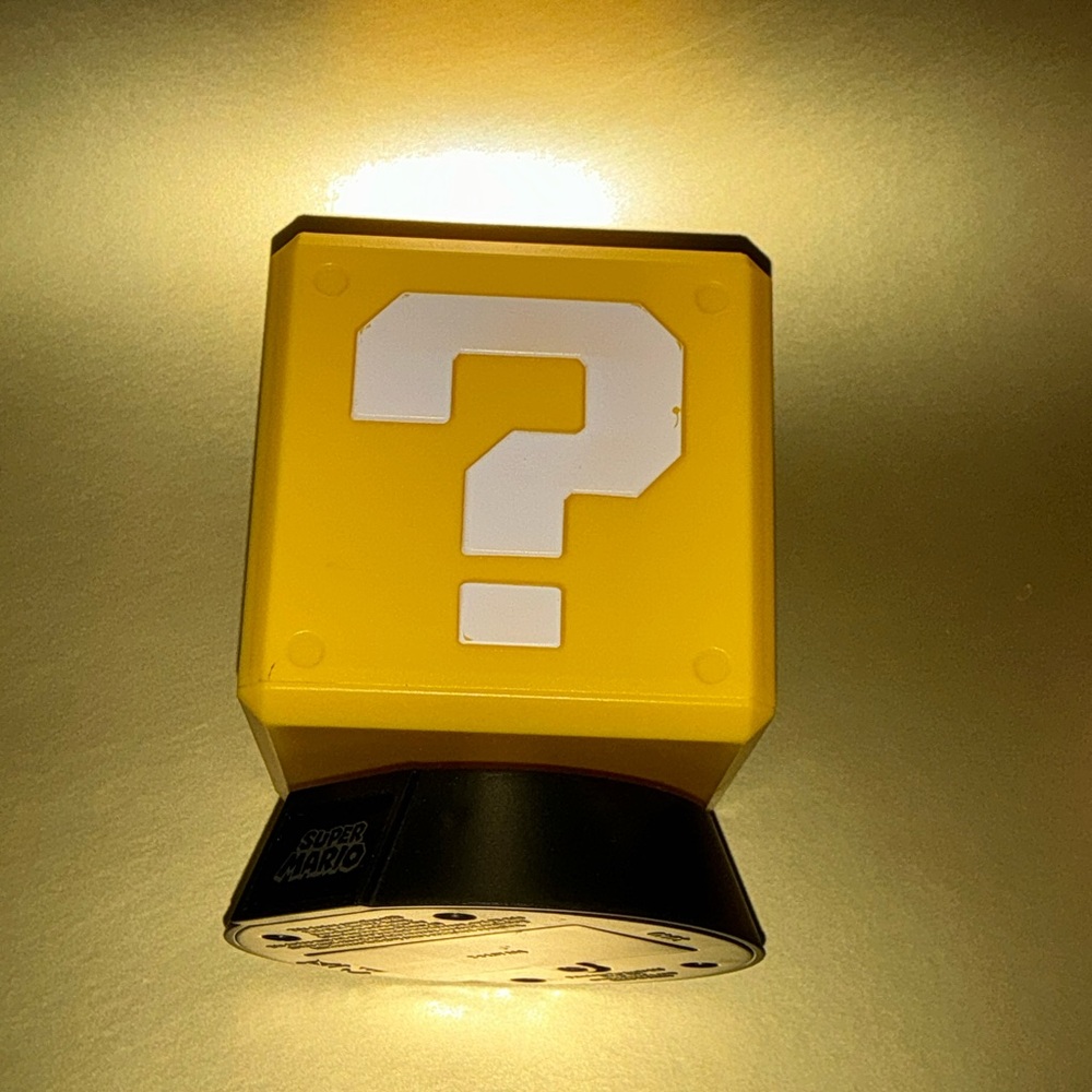 Super Mario Question Block Light Manufacturing Defect - Picture 6 of 15
